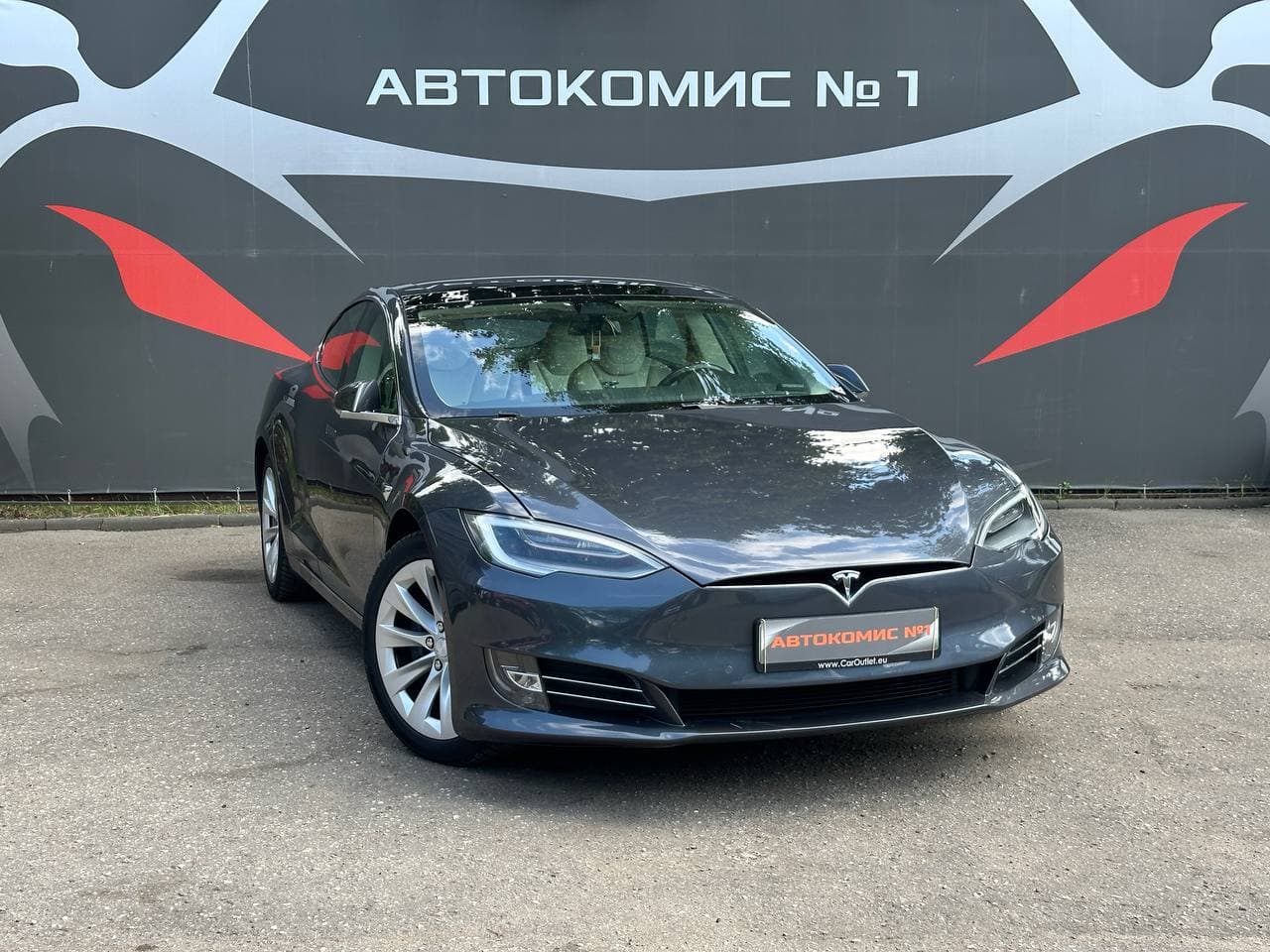 Tesla Model S I · Рестайлинг